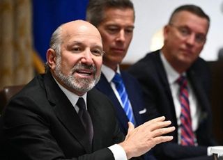 반도체·스마트폰 관세 어떻게?…갤럭시·아이폰 영향 '촉각'[한미 관세협상 타결 그후]