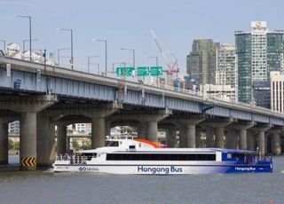 한강버스 내일(1일)부터 운항 재개…시범운항 한 달간 사고 3건 발생