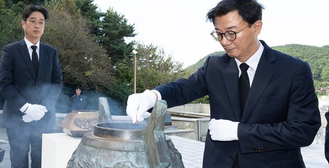 장관 출마설에 기웃대는 지역 정치인들…“오해할 일 안 만들어야”