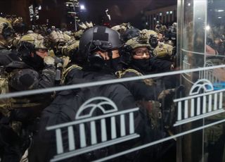 12·3 비상계엄 명령 거부한 군인 7명 특별진급 시키기로