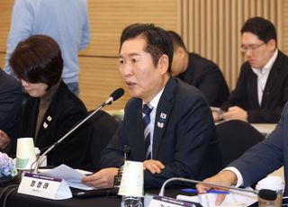 정청래, 중견련 만나 "난 친기업 정치인…세제·고용 등 살필 것"