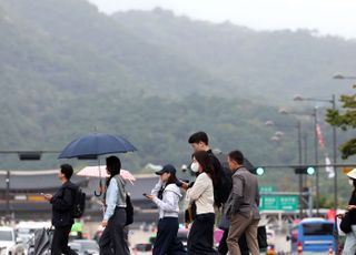[내일 날씨] 토요일 흐리고 포근…오전까지 가을비