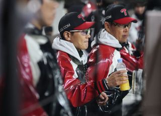 ‘역대 10번째 2회 우승’ 염경엽 감독 전성시대