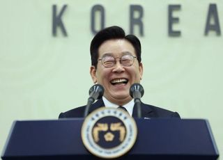 [APEC 2025] 李대통령 "北 적대적 표현 변화 과정…억지력·대화 있어야 평화·안정"