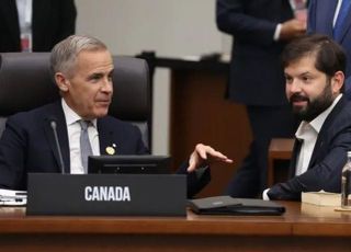 [APEC 2025] ‘관세 비판 광고’에 분노한 트럼프에 加 총리, 결국 대면 사과