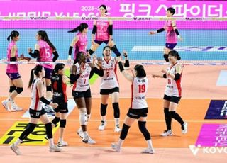 새 시즌 반란 예고? 페퍼저축은행, 흥국생명 완파하고 선두…OK저축은행도 챔피언 제압