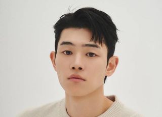 김정진, 에이스팩토리 전속계약…이종석·염혜란과 한솥밥