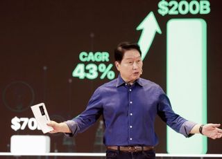 최태원 "젠슨 황, HBM 개발 재촉 안 해…캐파·기술력으로 병목 현상 해결"