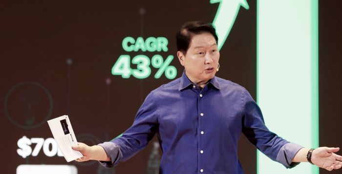 최태원 "젠슨 황, HBM 개발 재촉 안 해…캐파·기술력으로 병목 현상 해결"