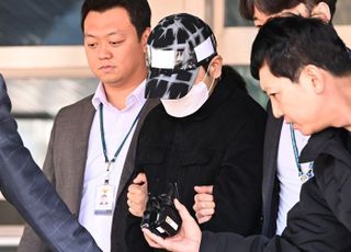 배우 이선균 수사정보 유출 전직 경위, 징역 3년 구형