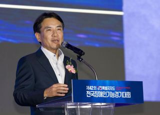 차기 강원지사, 김진태 30.5% 이광재 20.3% 우상호 13.9%