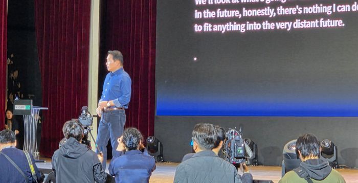 'AI 인프라' 승부 건 SK, 최태원 "이젠 스케일 아닌 효율"