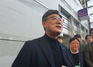 법조인 출신 정재헌 SKT 사장 "기술 좀 안다…흑자전환할 것"