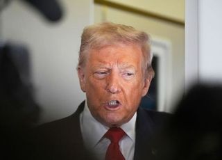 트럼프 “북·중·러 다 核실험하는데 우린 왜 못 하나”