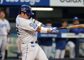 ‘국민 거포’ 박병호 은퇴 “여러 팀 옮겼지만 사랑 주신 팬들 잊지 못할 것”