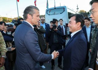 안규백•헤그세스 한미 국방장관, JSA 경비대대 방문