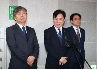 불 붙은 ‘새벽배송 금지’ 논란…노동장관 “사회적대화로 방안 모색”