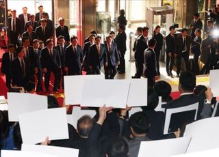 "답정너 수사…107명 누구도 표결 방해 안 받았다" 국민의힘 집단성명