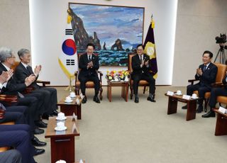 우원식 의장, 李대통령 환담서 "확장재정 전환시기…국회·정부 협력해야"