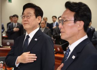 [속보] 李대통령 "APEC 공로자·관세 협상팀 표창 준비하라"