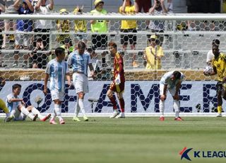 빗장 푼 K리그, 국제 경쟁력·국내선수 발전 두 마리 토끼 잡나 [기자수첩-스포츠]