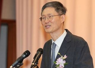 문형배, 사실상 재판소원제 찬성…"헌재 신뢰도, 대법원보다 낮은 적 없어"