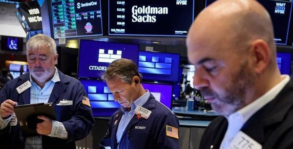 [속보] 뉴욕증시, AI 기술주 고평가 우려에 하락…나스닥 2.04%↓