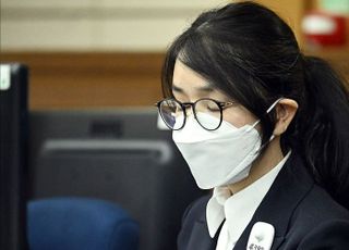 [속보] 김건희 여사, '샤넬백 수수' 인정…"국민께 송구"