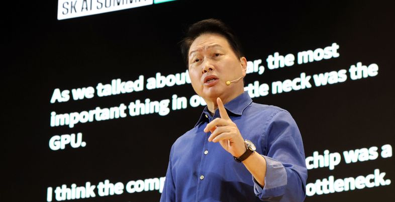 '수장 교체' SK그룹, CEO 모아 리밸런싱·AI로 미래 성장전략 재정비