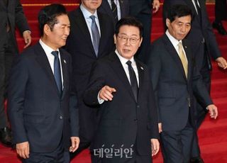 '시슬롯 머신 사이트설 보이콧' 선례 남긴 與…野 불참엔 맹폭 '이중잣대' [11/6(목) 슬롯사이트 출근길 뉴스]