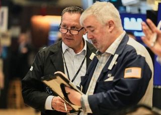 [속보] 뉴욕증시, 'AI 거품' 우려 떨치고 반등…나스닥 0.7%↑