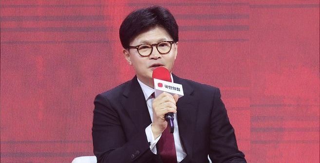 한동훈 "민주당, '플랜B' 계엄령 들켰나…내 예측 무리하지 않아"