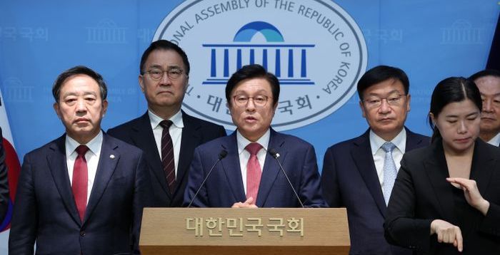 대통령실 특활비, 0원→82억원…野 "없어도 국정 마비 안된다더니? 내로남불"