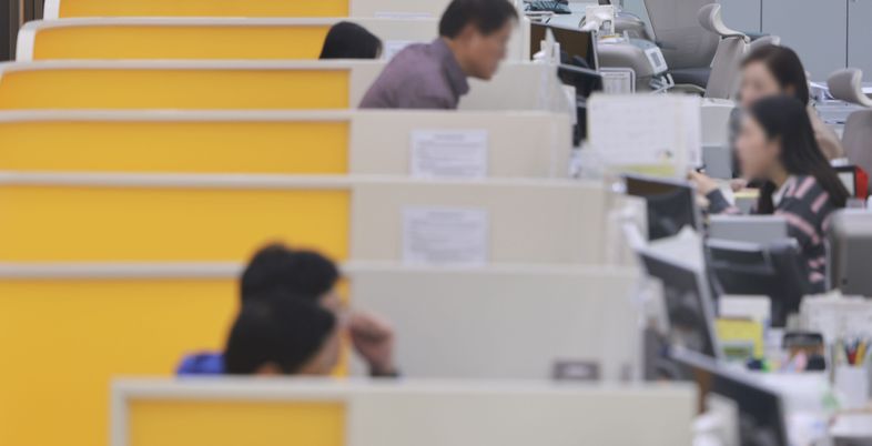 부동산 막히자 주식 '빚투'로 쏠렸다…신용대출 한 달 새 1조원 '쑥'