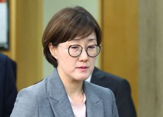 [속보] 대통령실 "李, 김현지 경내 대기 지시…국회 출석 입장 변화 없어"