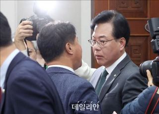 송언석, '운영위 몸싸움'에 "테러와 유사한 폭력행위…이기헌, 사과하라" 등 [11/6(목) 데일리안 퇴근길 뉴스]