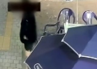 "한국 사람은 안 훔친다더니…" 홍대서 가방 도난당한 외국인