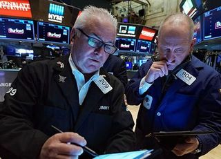 [속보] 뉴욕증시, 'AI 거품' 우려 재개에 하락…나스닥 1.9%↓