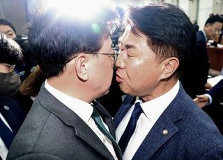 김현지는 없이 여야 '배치기 충돌'만 남은 운영위 국감