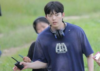 배우에서 감독까지…정수현, '지상의 밤' 첫 연출 도전