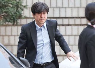 남욱, 법정서 눈물의 '작심발언'…정진상 변호인은 '끄덕끄덕'