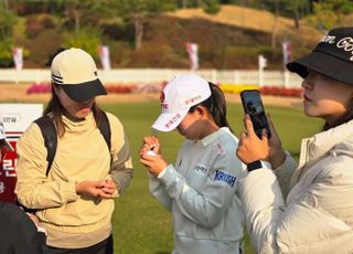 “3년간 응원해주셔서 감사합니다” 팬 먼저 챙긴 황유민의 잠시만 안녕