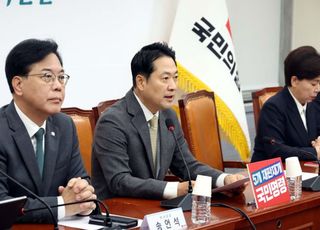 중앙지검장 사의에…장동혁 "죄는 아버지가 저지르고 감옥은 아들이"