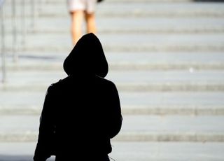 "재산 노리고 아빠 살해했나" 새엄마 차 들이받은 40대男