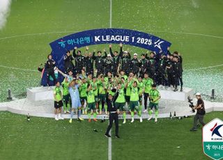 ‘왕의 귀환’ 전북, 세리머니 맛집 전주성은 열광의 도가니