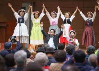 주광덕 남양주시장, ‘퇴계원힐스테이트 건강걷기대회 &amp; 힐링음악회’ 참석