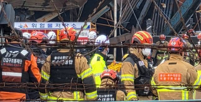 구조 기다리다 결국 숨진 '울산 화력' 매몰자 수습…4·6호기 해체 본격화
