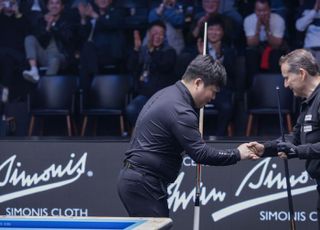 멕스 꺾은 조명우 ‘멋진 승부였어!’ [광주 당구월드컵 포토]