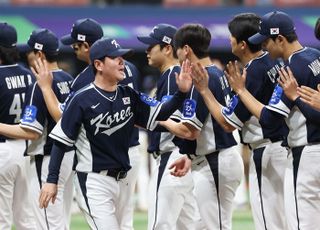 타선 폭발한 류지현호, 17안타 몰아치며 체코에 11-1 완승