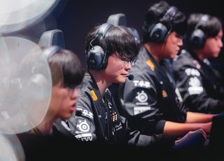 T1, 롤드컵 '쓰리핏' 대기록…KT 꺾고 통산 'V6' 달성[2025 롤드컵]